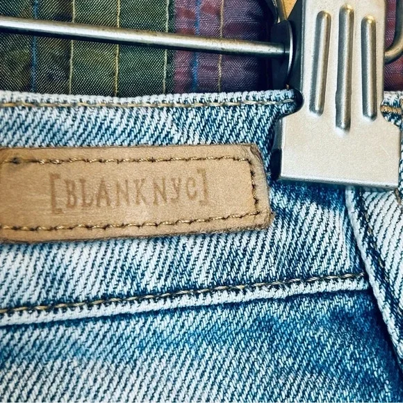 Blank NYC Cut Off Button Fly Denim Shorts size 27 - Picture 4 of 5